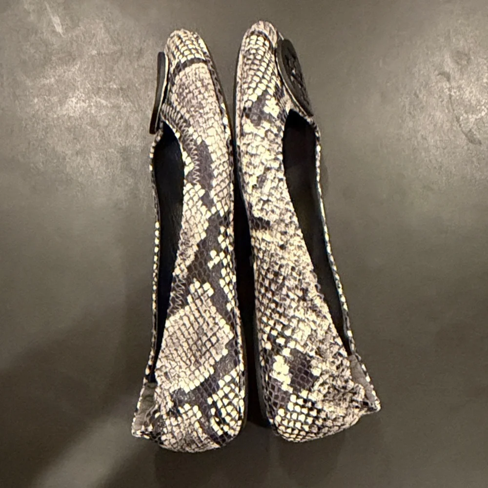 Tory Burch Black and Cream Patterned Loafers - Picture 3 of 9